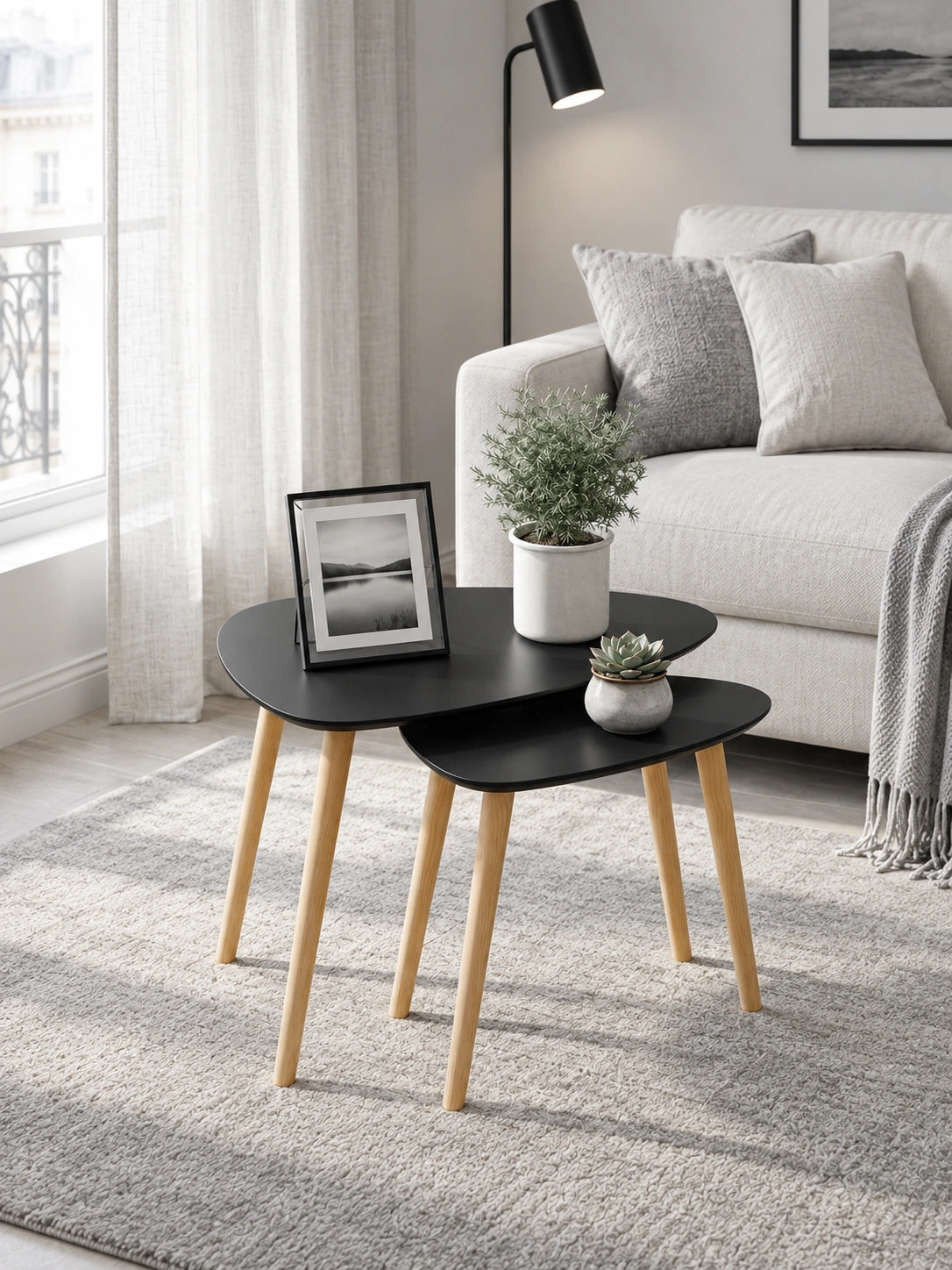 Veinture Écho - echo-table-basse-gigogne-noir-pin-02-lifestyle-ambiance